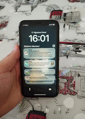 Koyu Siyah iPhone, Bildirim Ekranı Açık