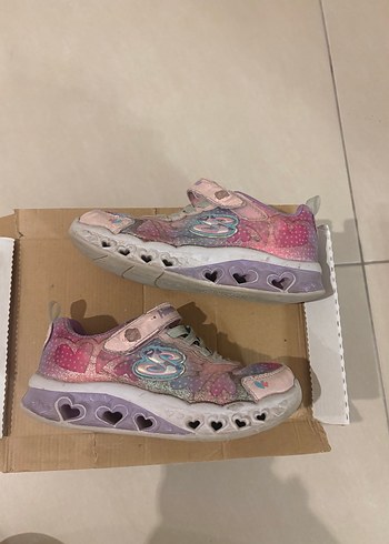 Skechers ürünü