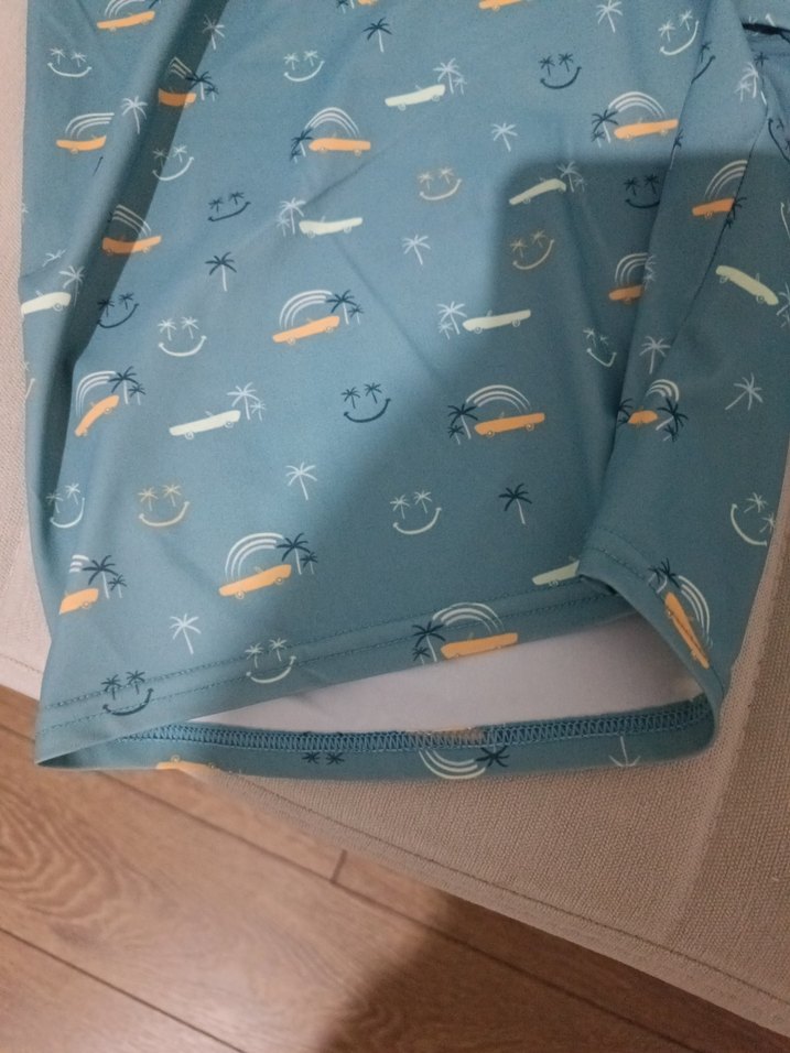 Erkek Çocuk Desenli ve Düz Deniz Şortu - Görsel 4