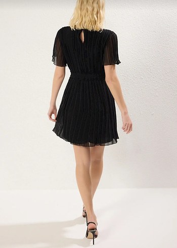 Kısa Pilili Siyah bisiklet Yaka Elbise - Görsel 2