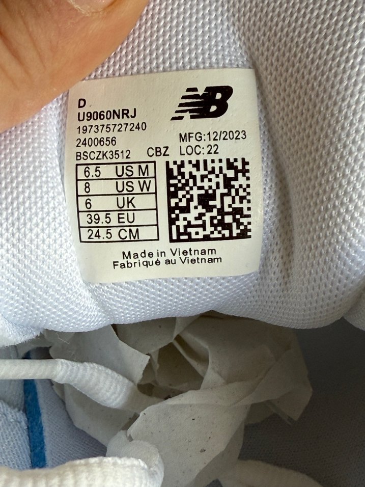 New Balance 9060 Triple White - Görsel 5