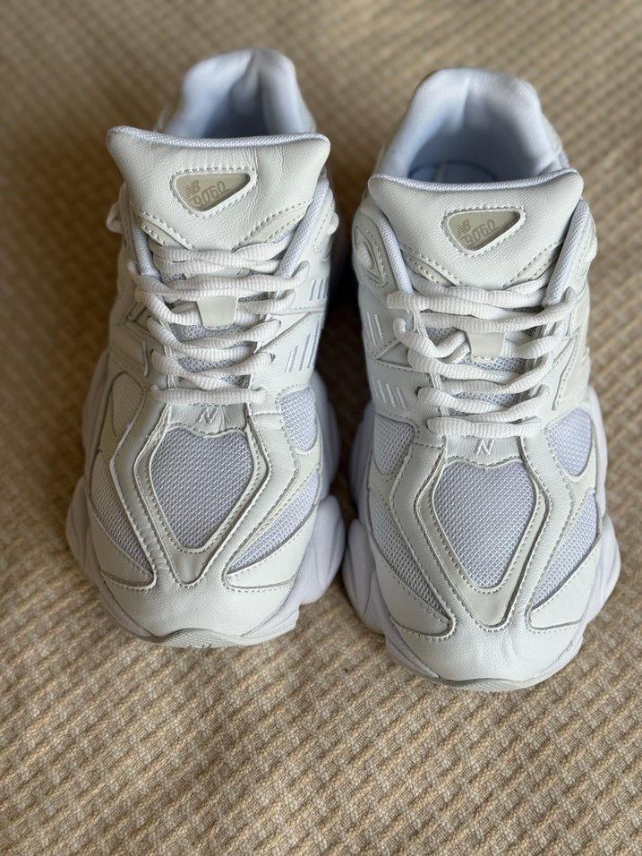 New Balance 9060 Triple White - Görsel 2