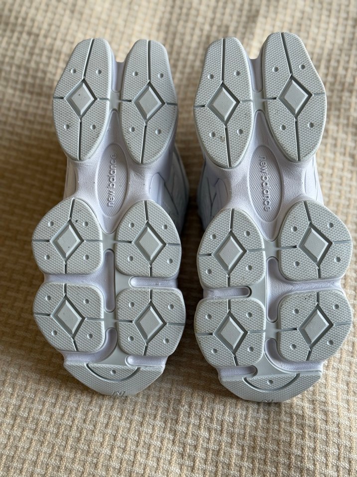 New Balance 9060 Triple White - Görsel 4