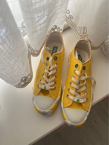 Benetton converse