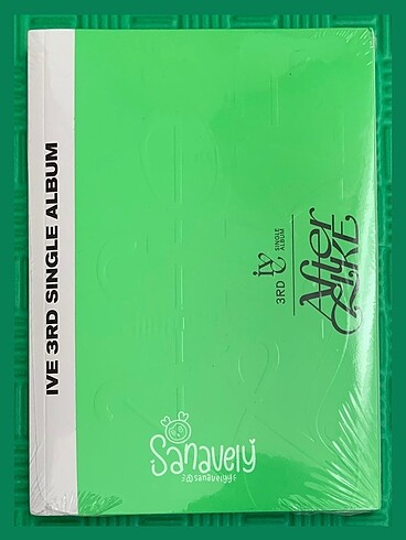 Beden TWICE Ready To Be+POB & IVE After Like Album