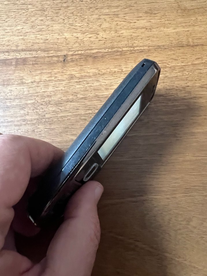 Klasik Siyah Tuşlu Telefon Nokia 2700 cep telefonu - Görsel 4