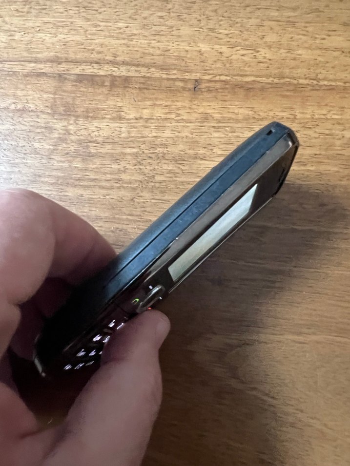 Klasik Kahverengi Tuşlu Telefon - Görsel 3