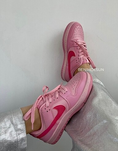 Pembe nike dunk