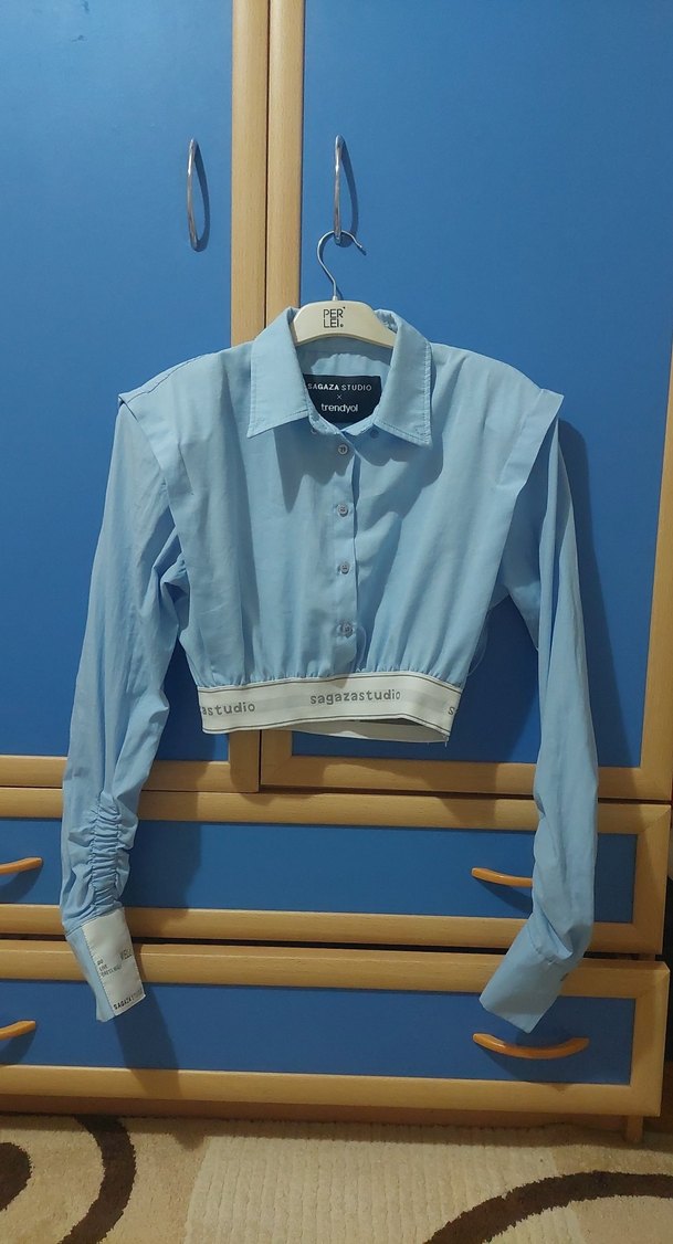 Düğmeli Mavi Kısa Kot Gömlek - Görsel 3