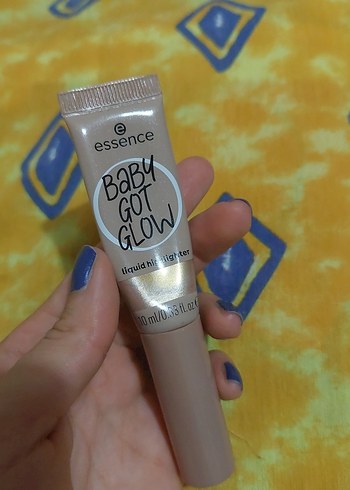 Beden Essence Baby Got Glow Sıvı Aydınlatıcı
