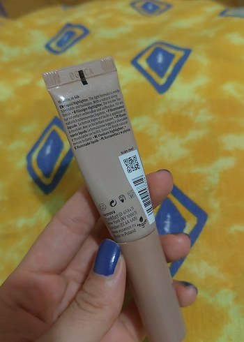 Essence Essence Baby Got Glow Sıvı Aydınlatıcı
