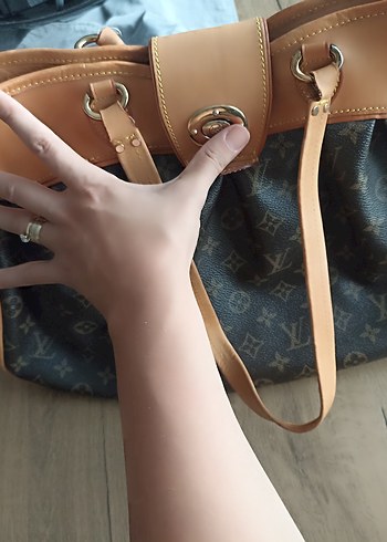 Kahverengi Deri Tokalı Kadın Çantası - Görsel 8