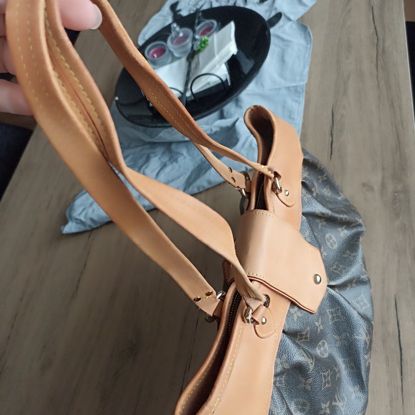 Kahverengi Deri Tokalı Kadın Çantası - Görsel 5