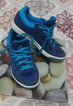 Adidas Renginden sıkıldığim için satiyorum