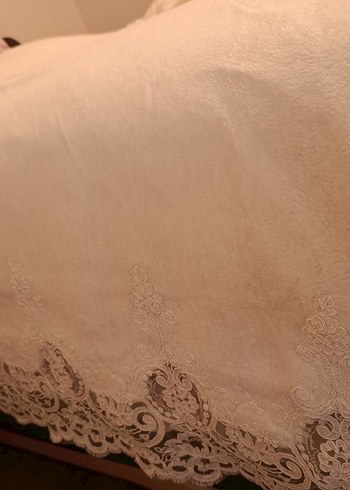 Dantelli Düz Yatak Örtüsü - Görsel 5