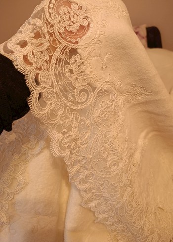 Dantelli Düz Yatak Örtüsü - Görsel 3