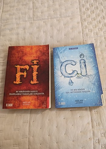 Akilah'tan Fi ve Çi Roman Seti
