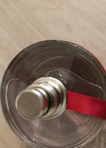 Carolina Herrera Kadın Parfümü 100 ml - Görsel 5