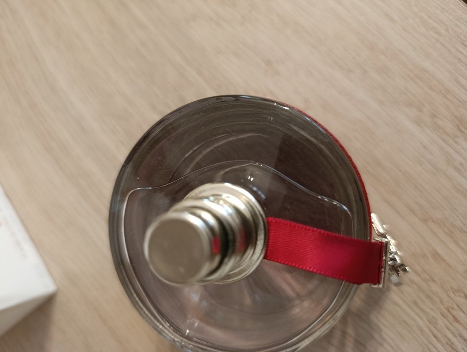 Carolina Herrera Kadın Parfümü 100 ml - Görsel 5