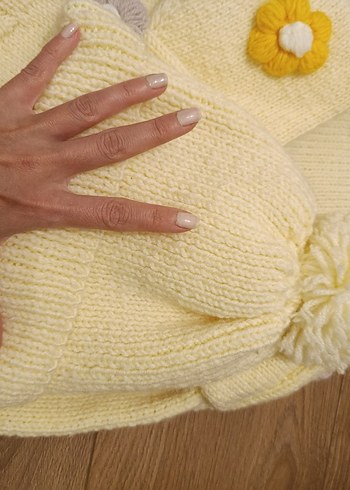 Çiçek Nakışlı Hırka ve Bere - Görsel 6