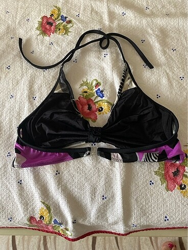 Diğer Bikini üstü