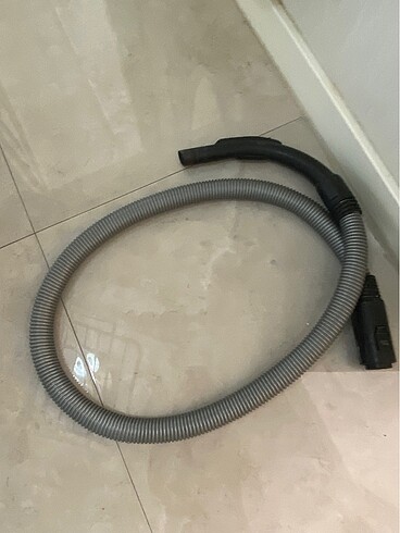 ELEKTRİK SÜPÜRGE HORTUMU VE PUF YORGAN