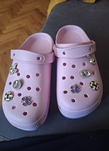 40 Beden pembe Renk Crocs terlik çok tatli sıfır