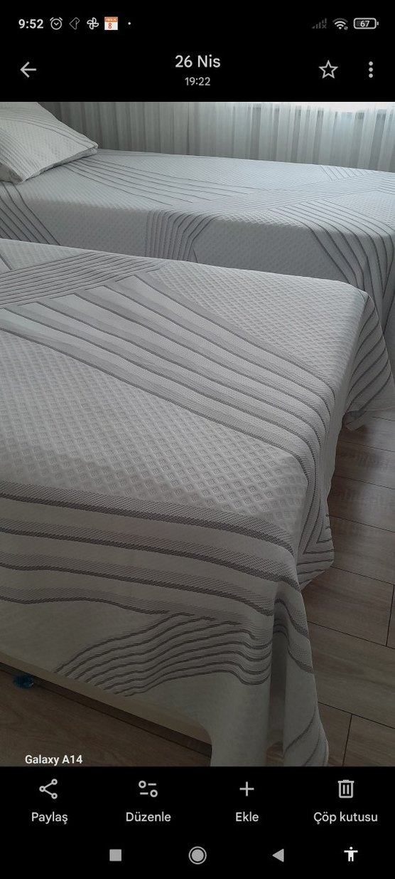 Gri Çizgili Beyaz Yatak Örtüsü - Görsel 2