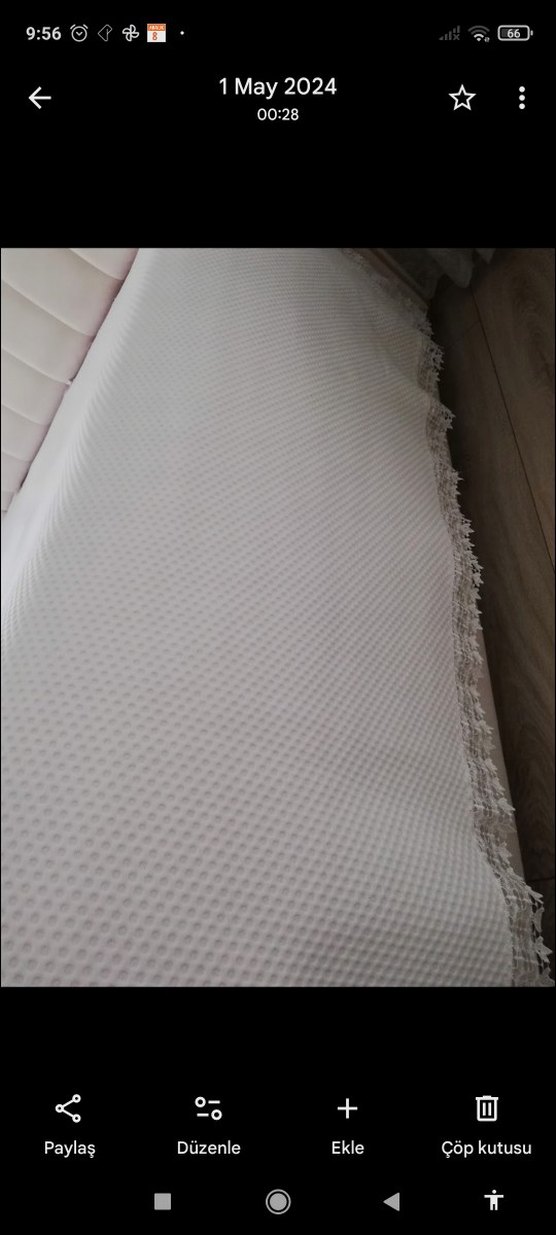 Gri Beyaz Düz Yatak Örtüsü - Görsel 2