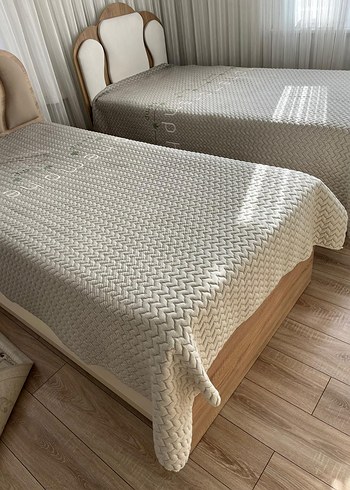 Gri Beyaz Dokulu Yatak Örtüsü - Görsel 3