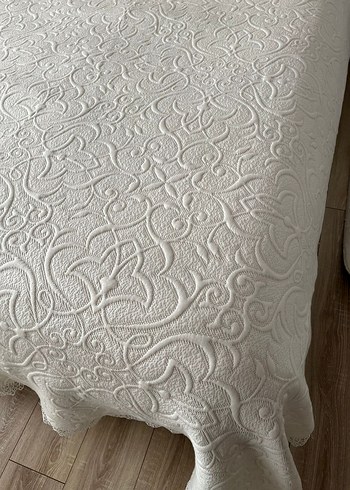 İşlemeli kirem Yatak Örtüsü - Görsel 5