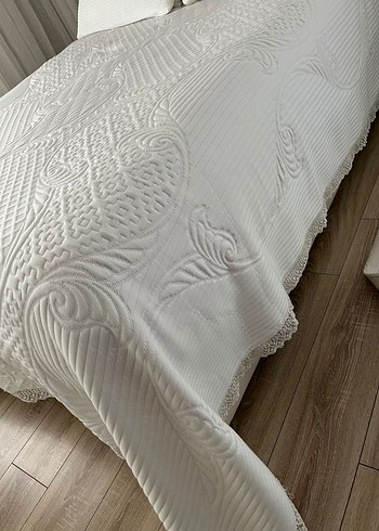 çift kişilik yatak örtüsü kabartmali kumaş - Görsel 4