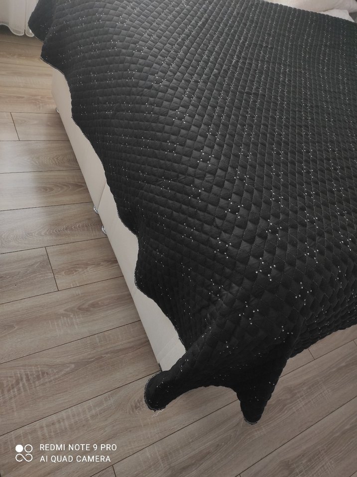 Siyah Düz Renk Yatak Örtüsü - Görsel 3