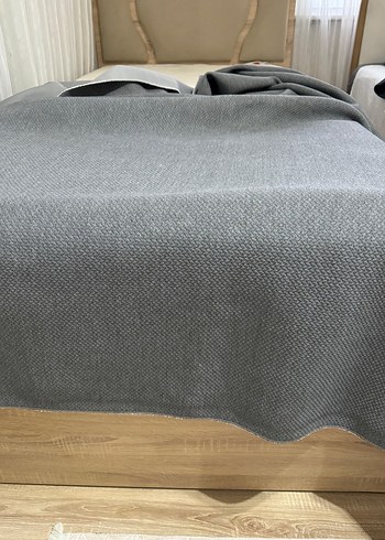 Gri Düz Desenli Yatak Örtüsü - Görsel 4
