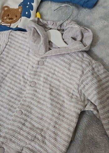 Uzun Kollu Kapüşonlu Bebek Takımı 2 ürün 1-3 ay - Görsel 2