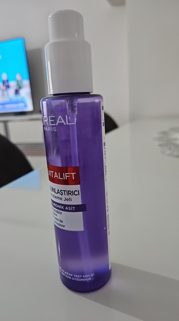 L'Oréal Paris Revitalift Aydınlatıcı Temizleme Jeli - Görsel 2