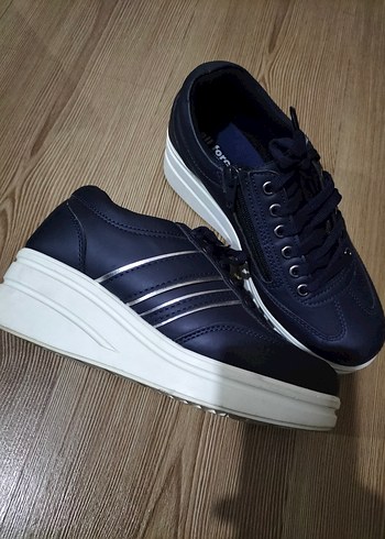 Lacivert Dolgu Topuklu Bağcıklı ve fermuarlı Kadın Spor Ayakkabı