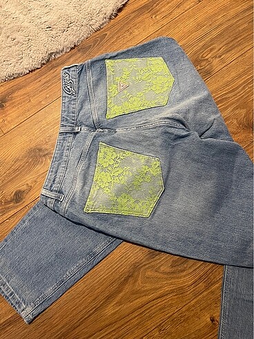 Guess Jeans