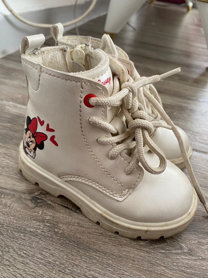 Kız Çocuk Beyaz Minnie Baskılı Bot - Görsel 2
