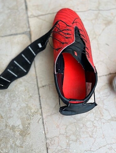 41 Beden Nike Phantom Krampon