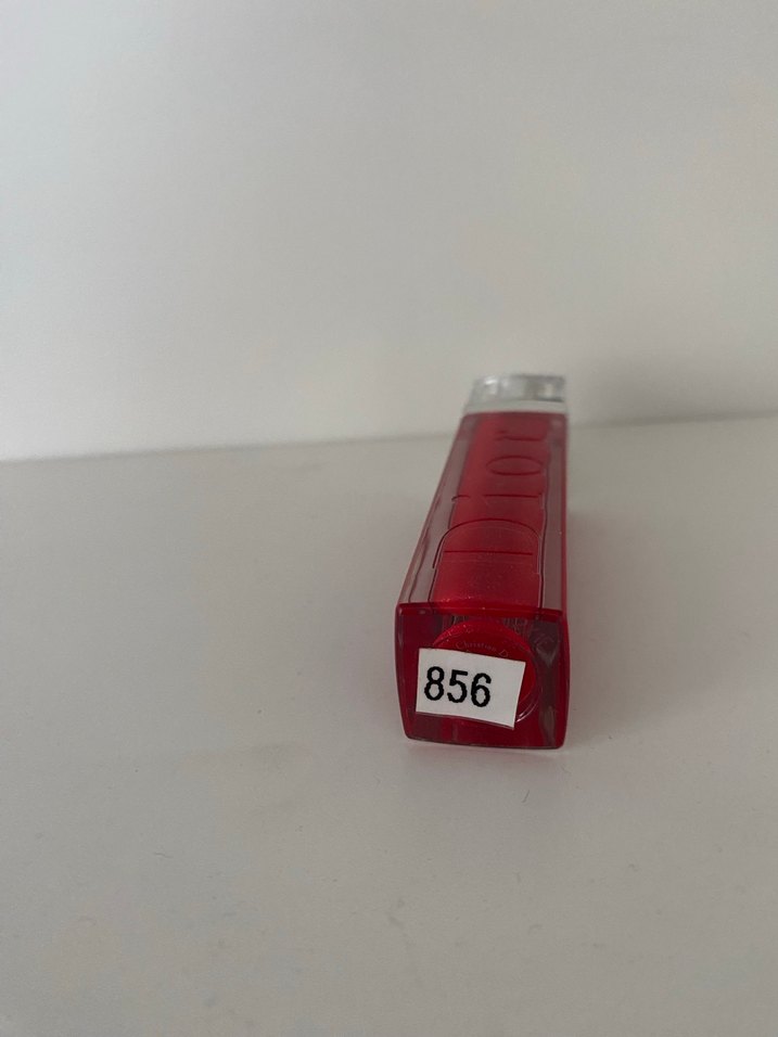 Parlak Kırmızı Ruj - Görsel 2