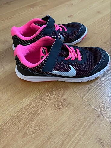 33 Beden pembe Renk Nike ayakkabı