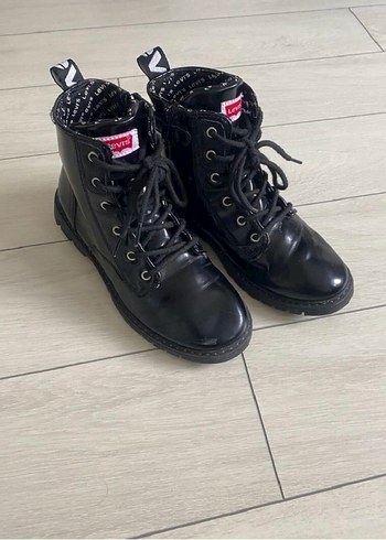 Levis Kiz Cocuk Bot