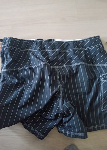 Erkek Siyah Çizgili Kemerli Mini Şort - Görsel 4