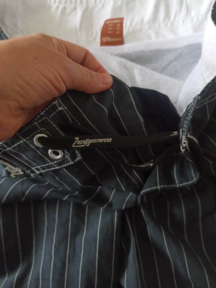 Erkek Siyah Çizgili Kemerli Mini Şort - Görsel 3