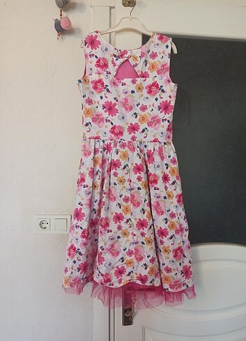 LC Waikiki #kız #elbise #yazlık bir iki defa giyildi yeni gibi ölcüleri var