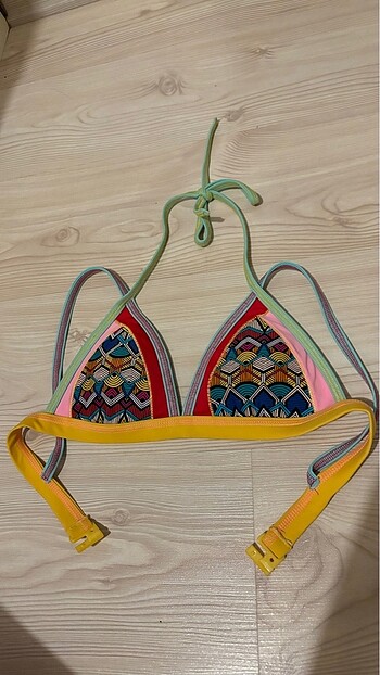 bikini üstü