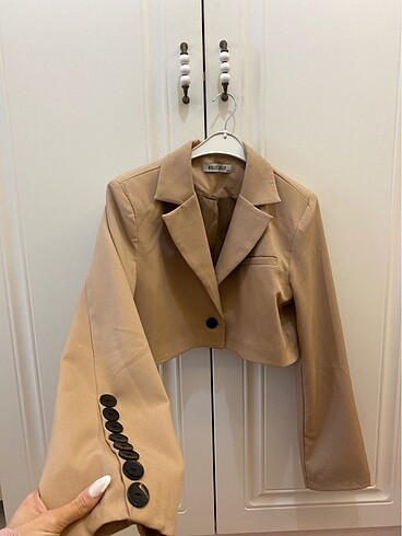 Holly lolly crop blazer