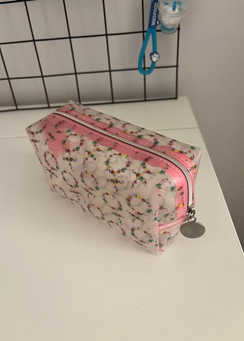 H&M Pembe Cicekli Seffaf Makyaj Cantasi