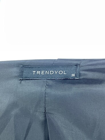 36 Beden siyah Renk Trendyol & Milla Blazer %70 İndirimli.